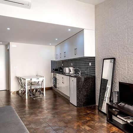 Cozy Ground Floor Studio With Ac And Loft Bedroom Lisbon Bagian luar foto