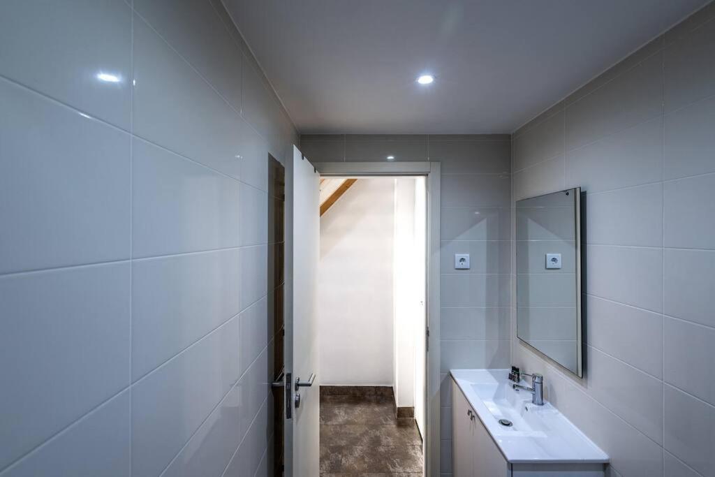 Cozy Ground Floor Studio With Ac And Loft Bedroom Lisbon Bagian luar foto