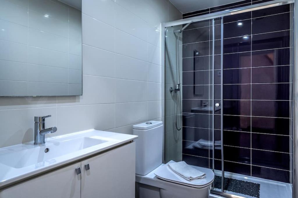 Cozy Ground Floor Studio With Ac And Loft Bedroom Lisbon Bagian luar foto