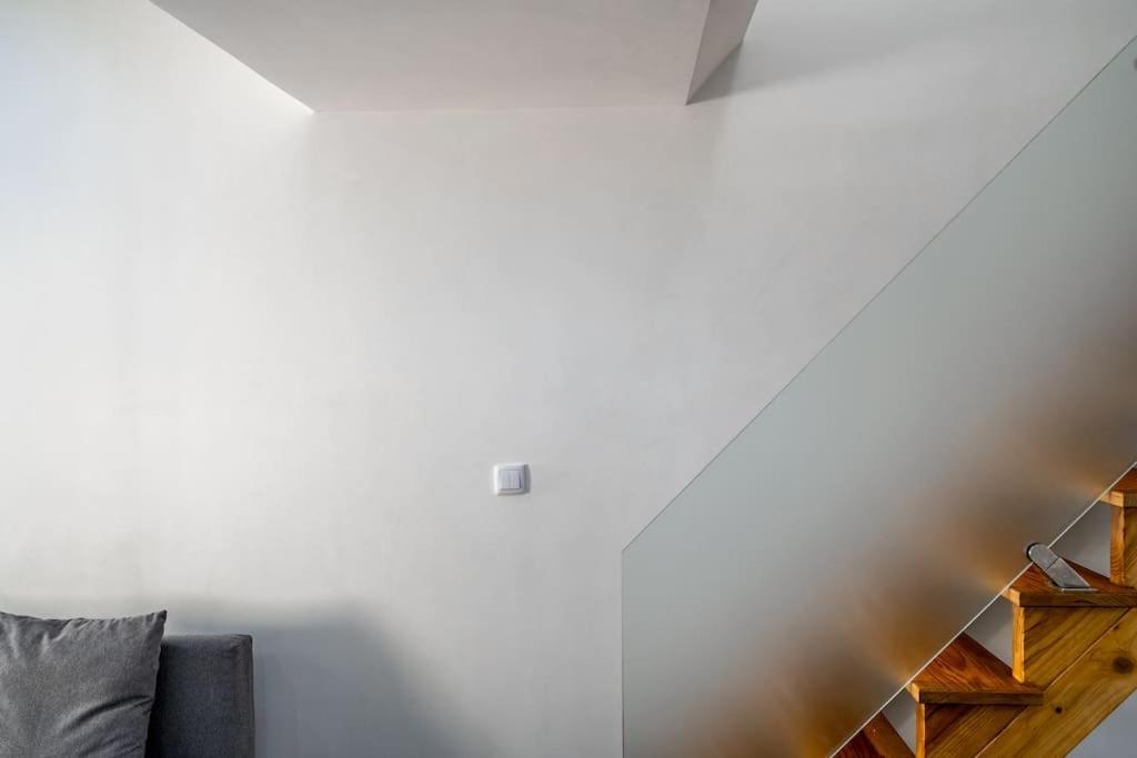 Cozy Ground Floor Studio With Ac And Loft Bedroom Lisbon Bagian luar foto