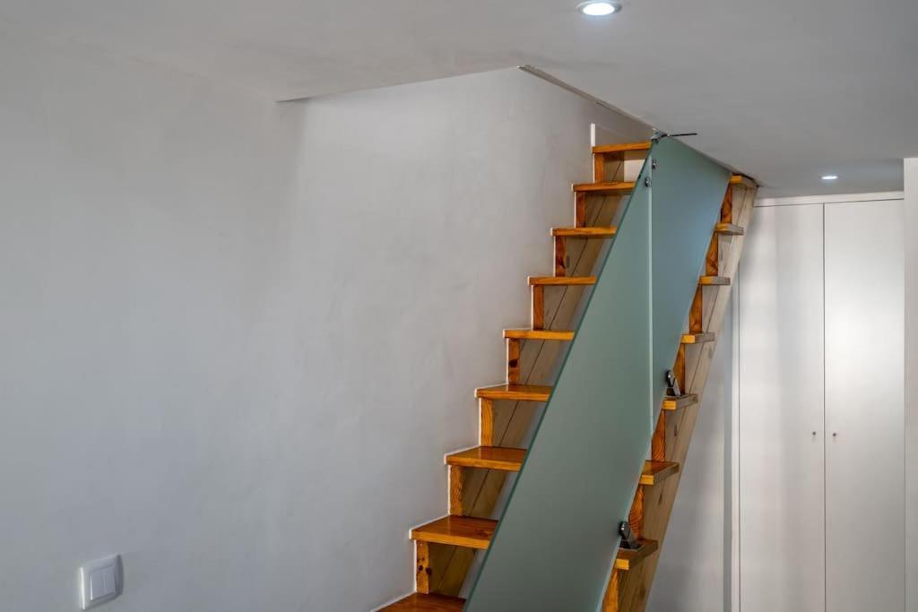 Cozy Ground Floor Studio With Ac And Loft Bedroom Lisbon Bagian luar foto